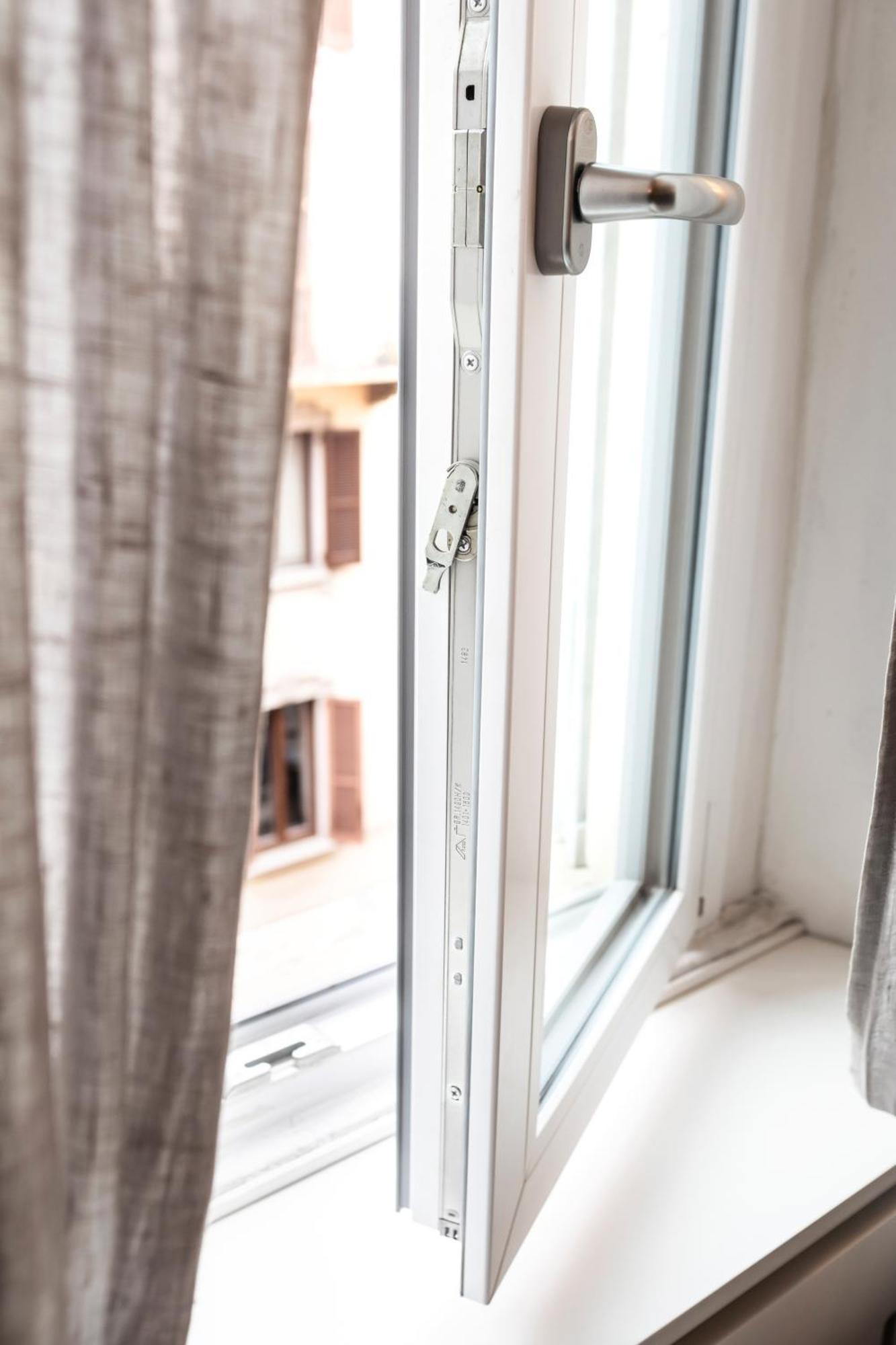 Cosy And Bright Flat In The Heart Of Porta Venezia Apartment Milan Bagian luar foto